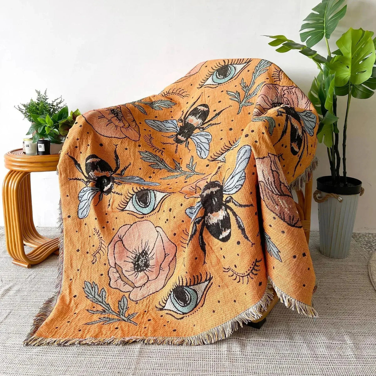 Sillesa Throw Blanket