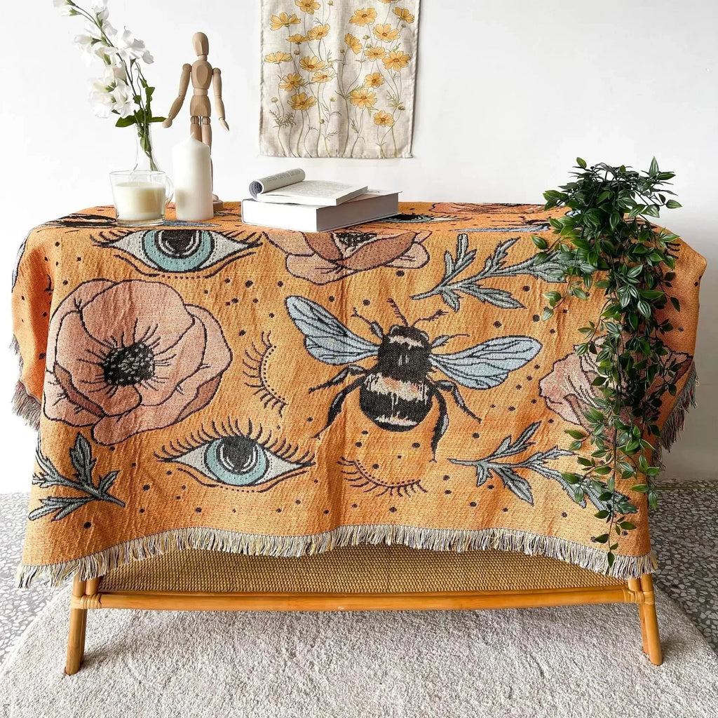 Sillesa Throw Blanket
