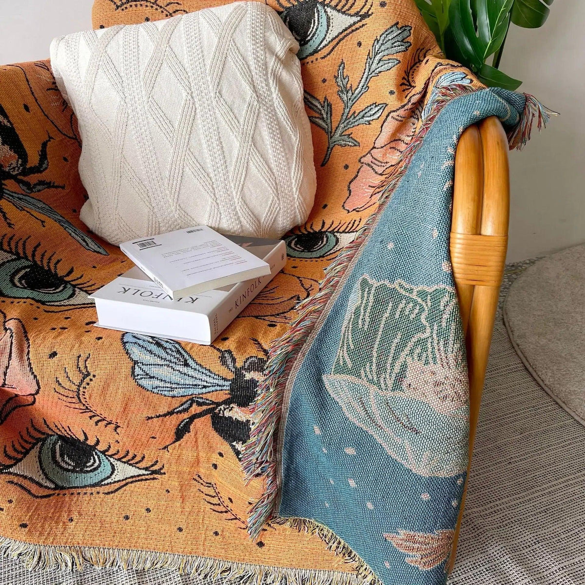 Sillesa Throw Blanket