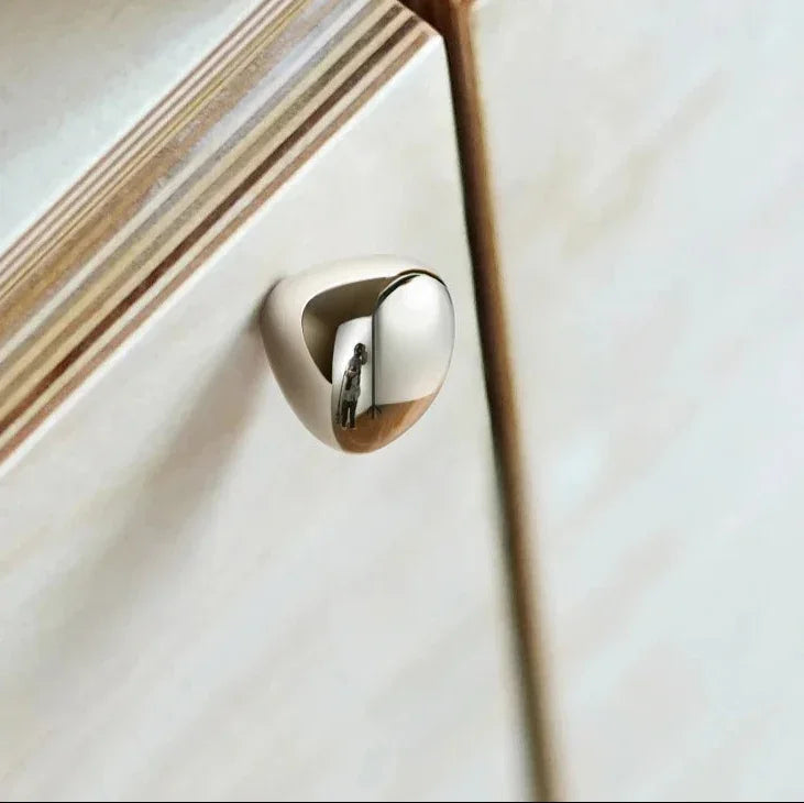 Silmova Brass Drawer Handle