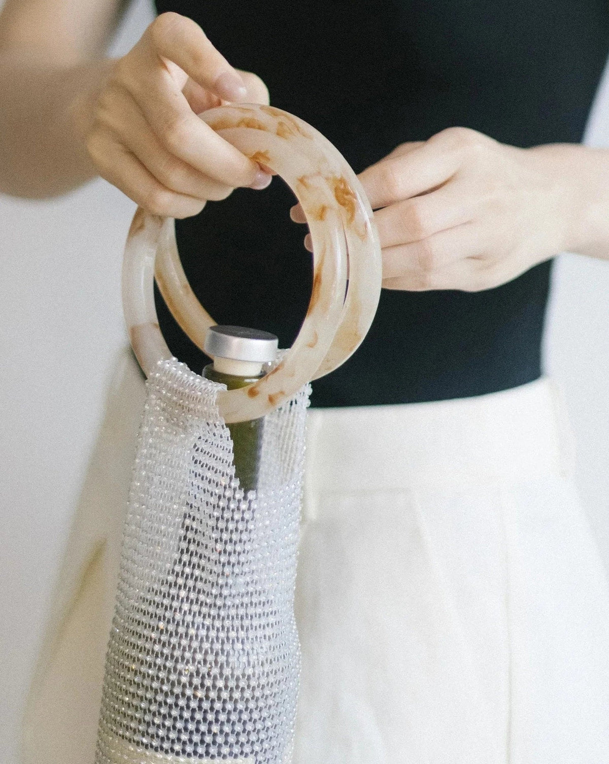 Sparkling Woven Wine Bag for Carrying a 750ml Bottle of Wine, view 13