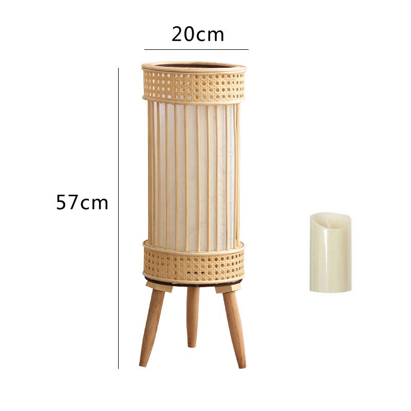 Stylish Floor Lamp in Modern Design | Thrascher
