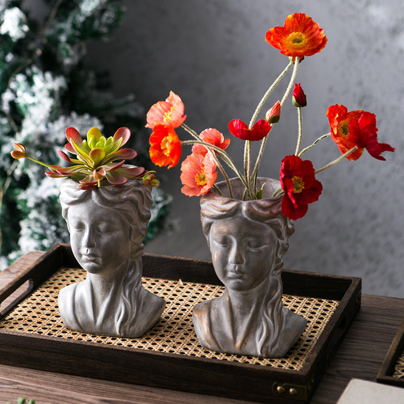 Stylish Sculpture Head | Thrascher