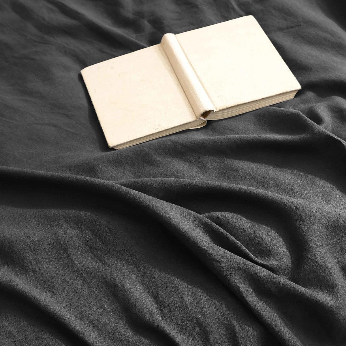 Torbosa Linen Bedding Set