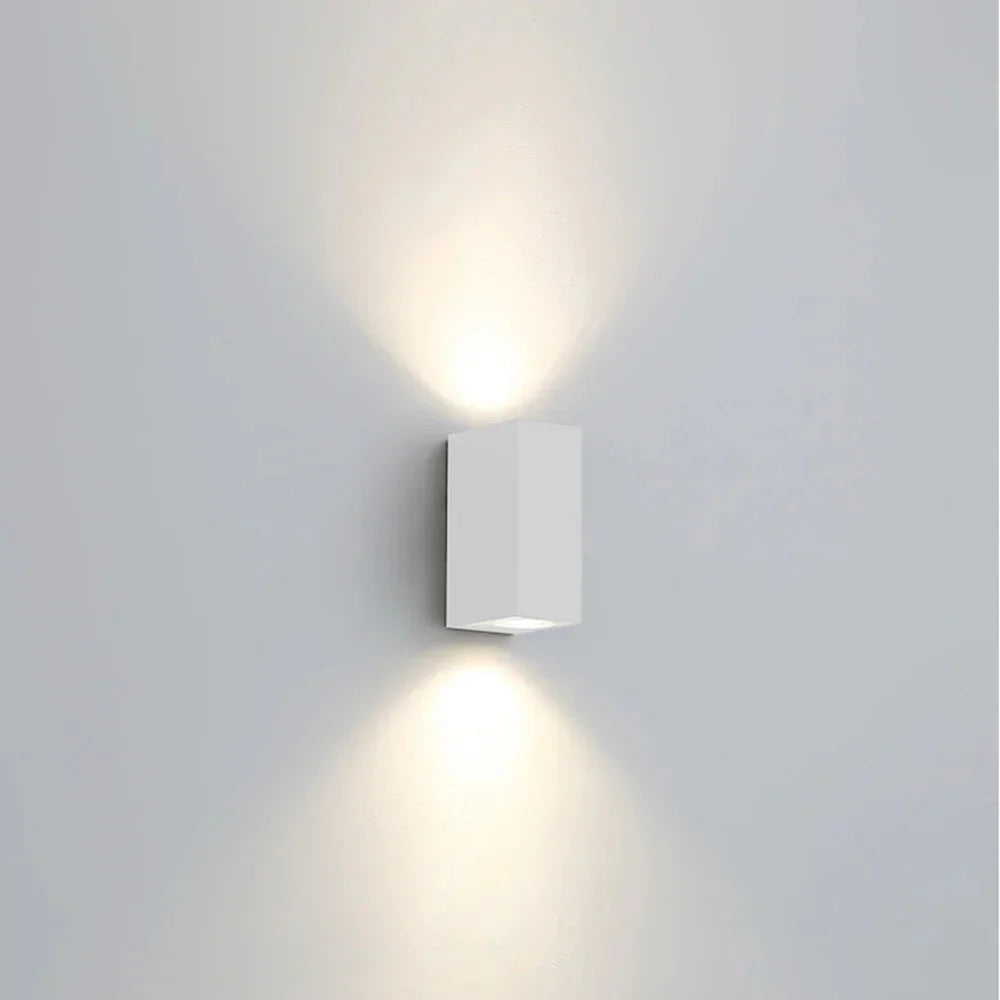 Ullia LED Wall Lamp