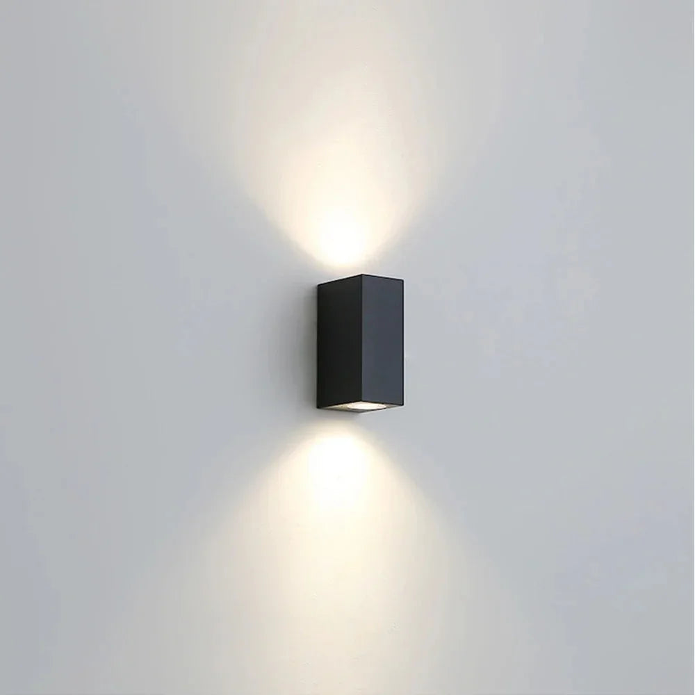Ullia LED Wall Lamp