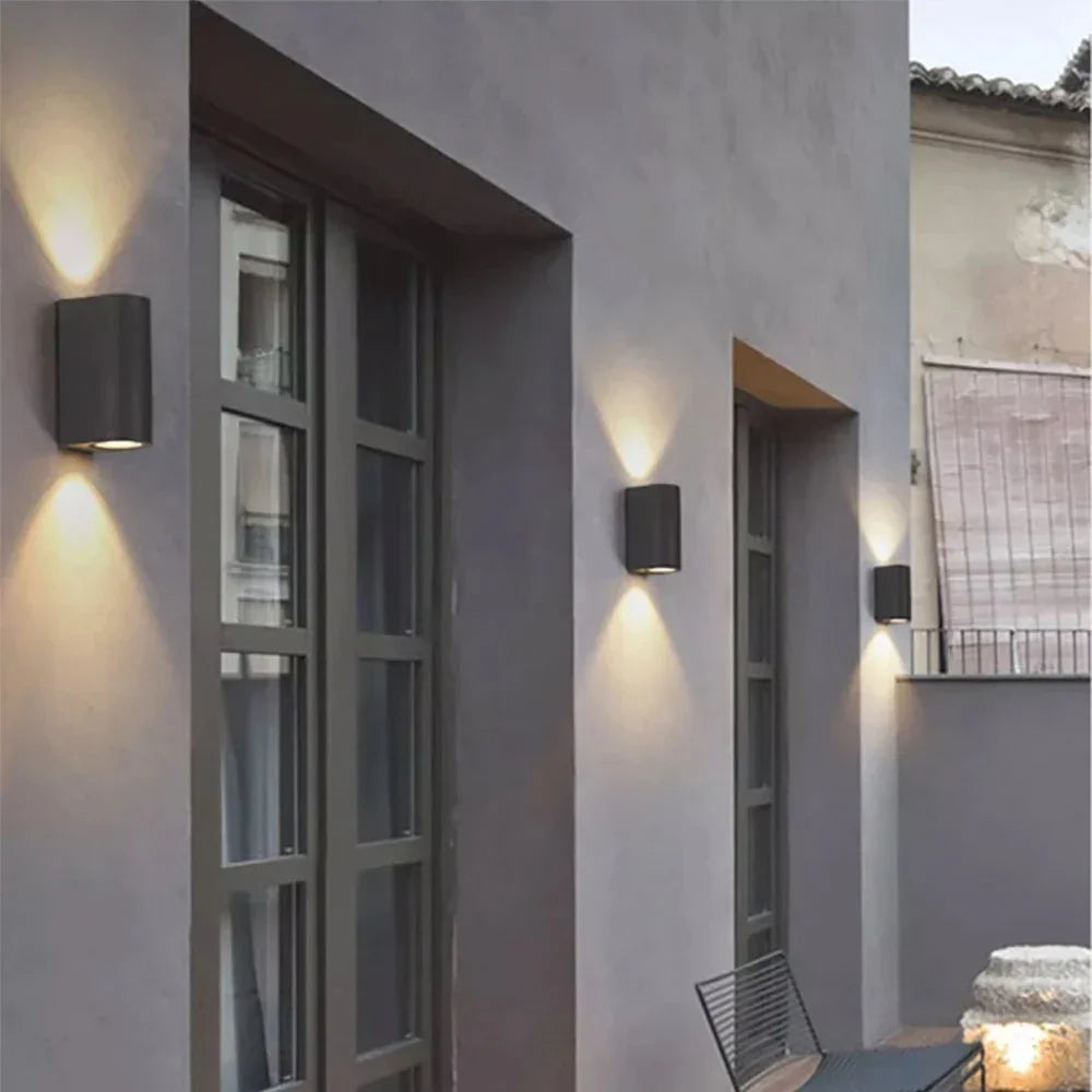 Ullia LED Wall Lamp