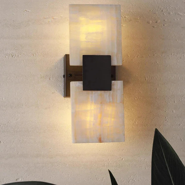Valbara Wall Lamp
