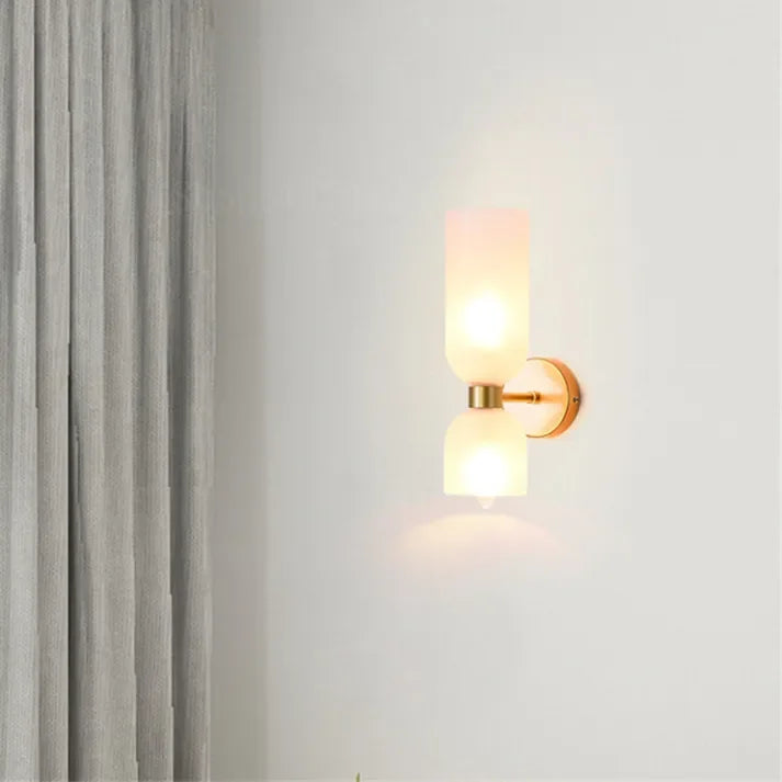 Valbia Wall Lamp