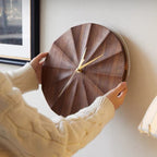 Valdira Wall Clock