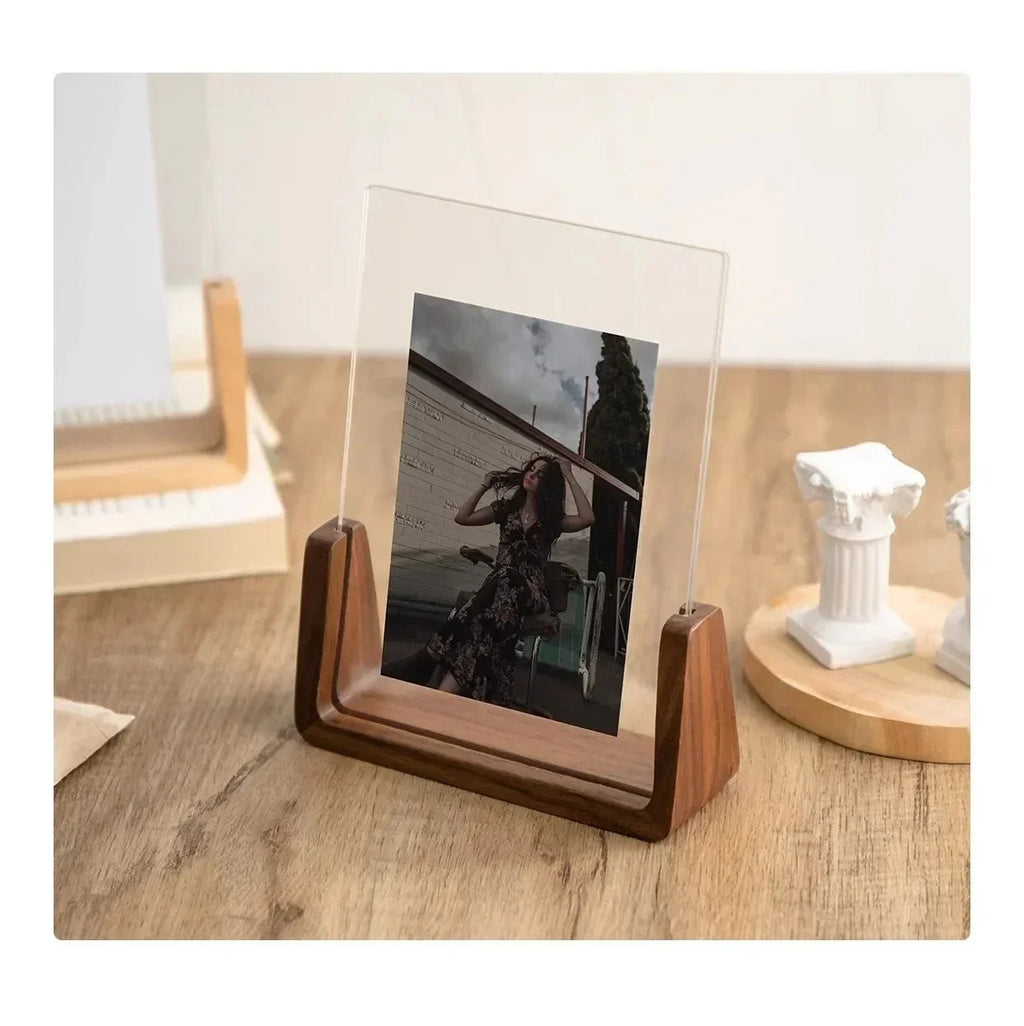 Valeholm Frame Collection