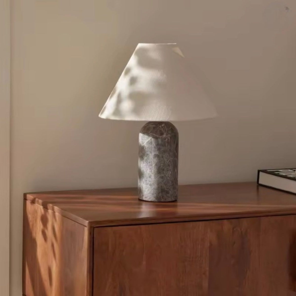 Valstola Table Lamp