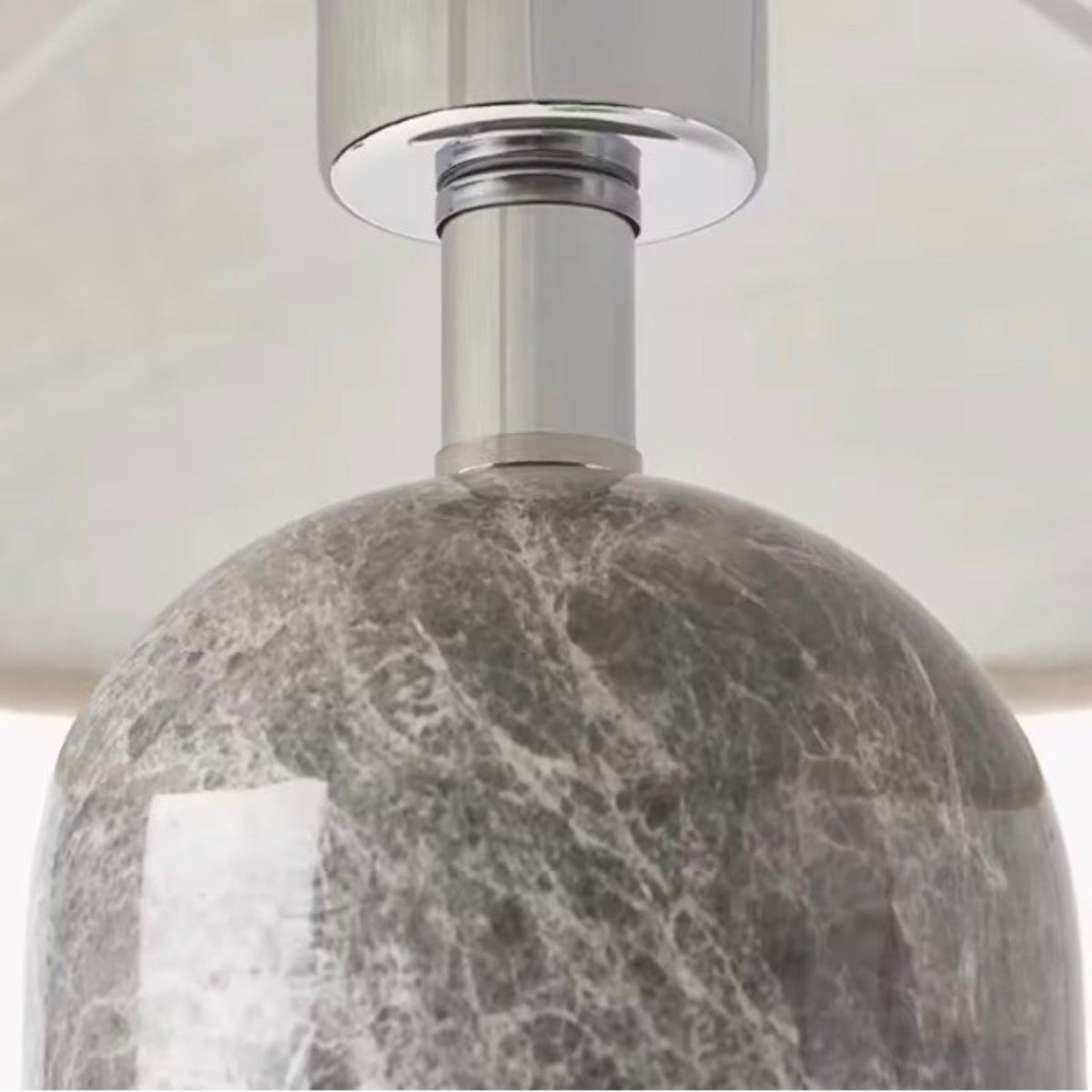Valstola Table Lamp