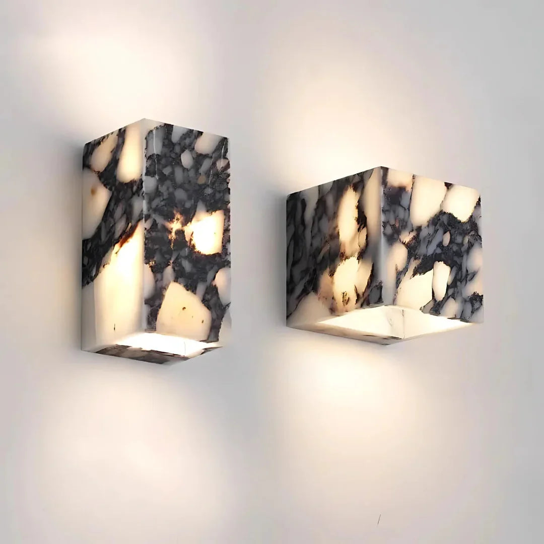 Valtvia Wall Lamp