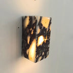 Valtvia Wall Lamp