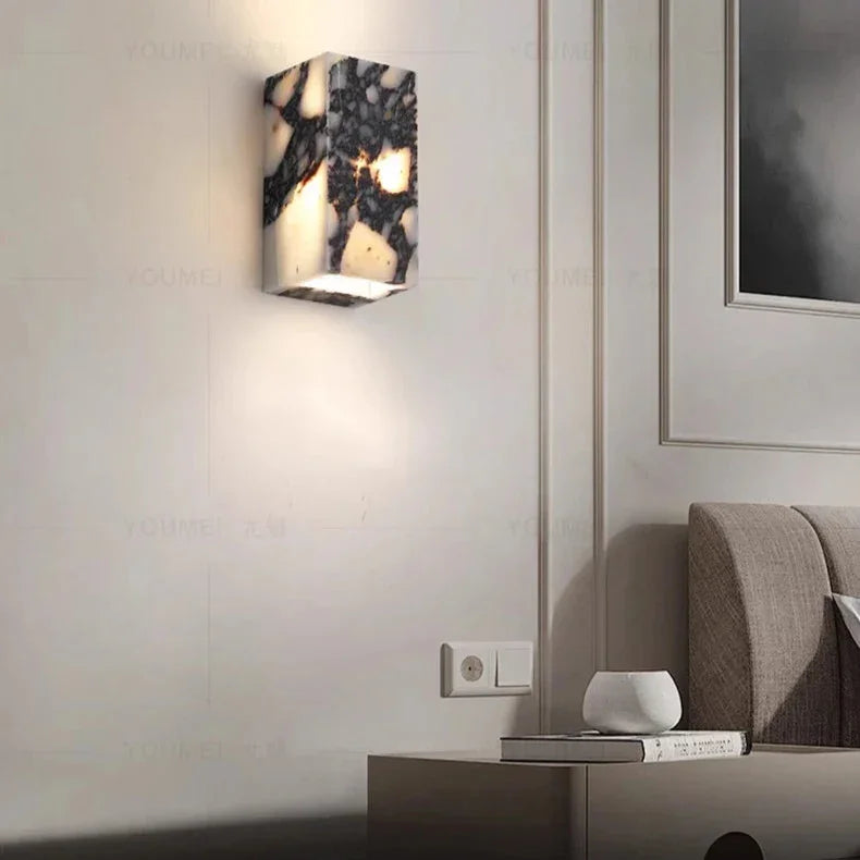 Valtvia Wall Lamp