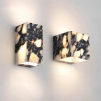 Valtvia Wall Lamp
