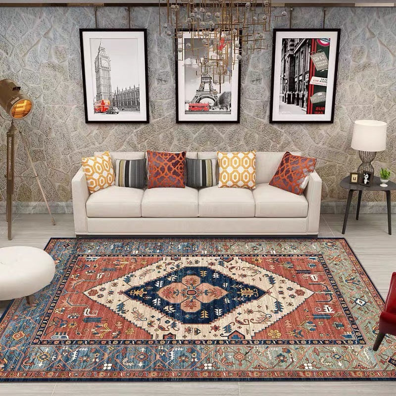 Vintage-Inspired Geometric Area Rug | Thrascher