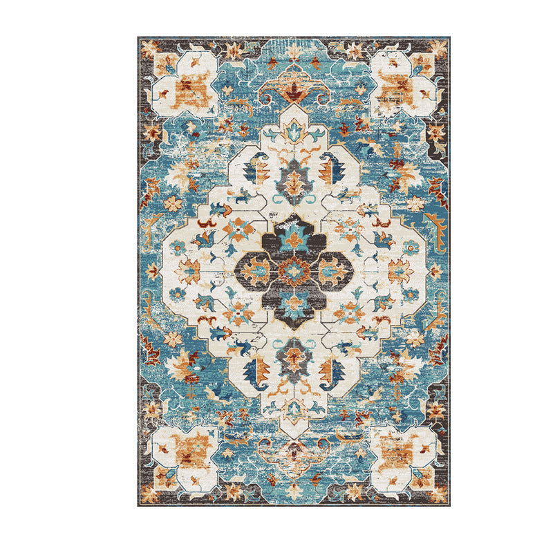 Vintage-Inspired Geometric Area Rug | Thrascher