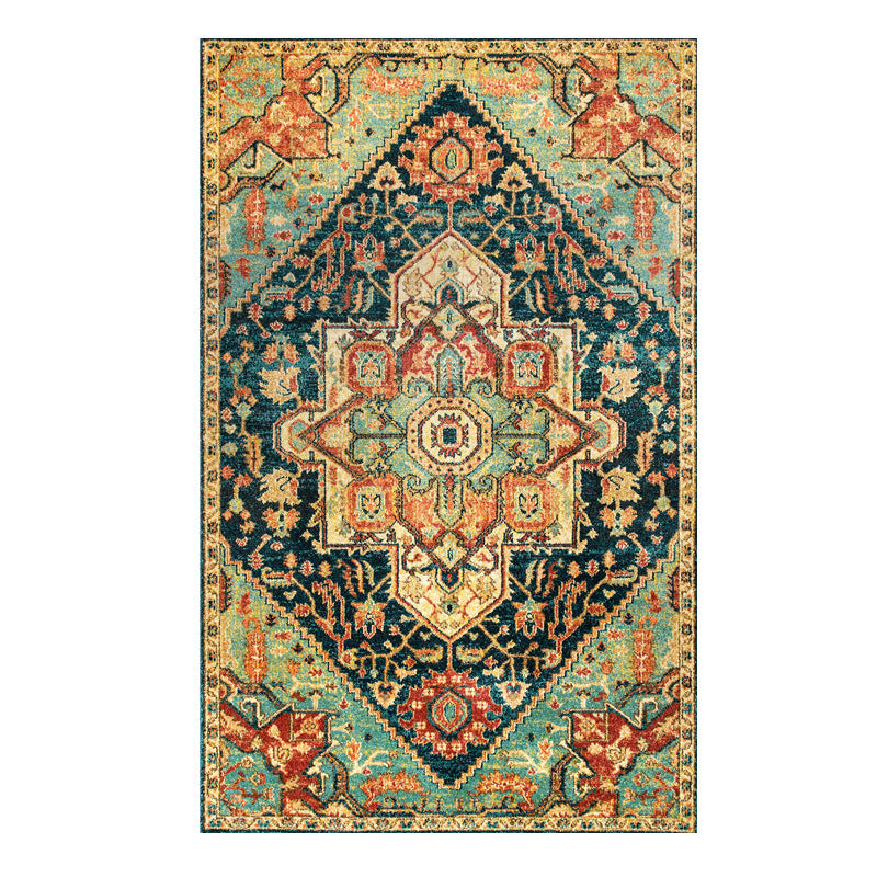 Vintage-Inspired Geometric Area Rug | Thrascher