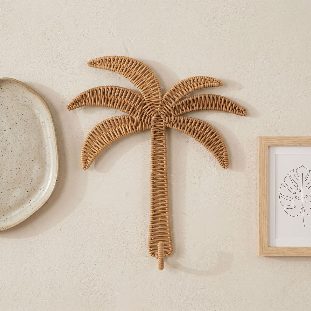 Wall Hook in Palm Shape | Thrascher