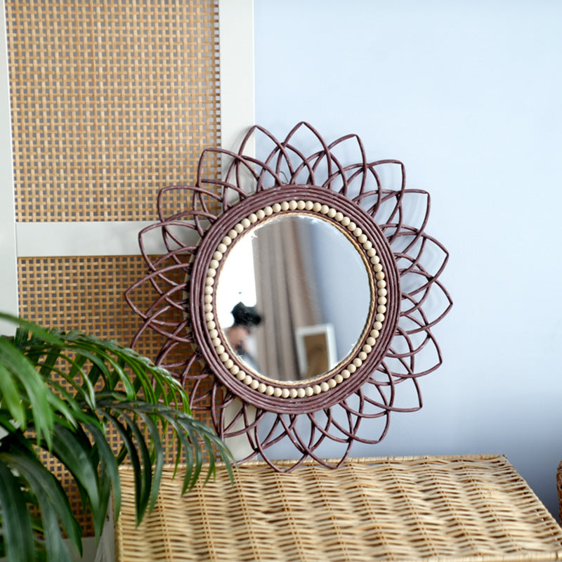 Wall Mirror with Elaborate Macrame Frame | Thrascher