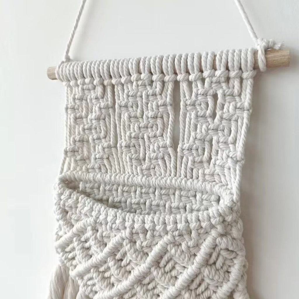 Wall-Mounted Macrame Planter | Thrascher