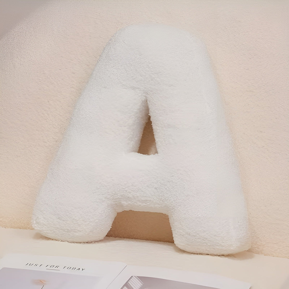 White Polyester Letter Decorative Pillow with PP Cotton Filling