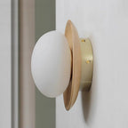Wilsova Wall Light