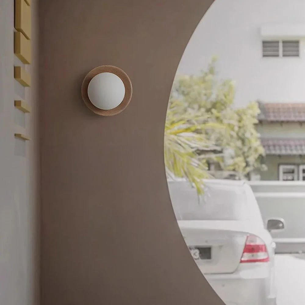Wilsova Wall Light