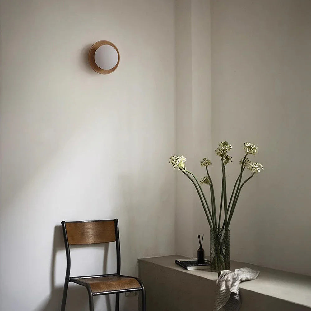 Wilsova Wall Light