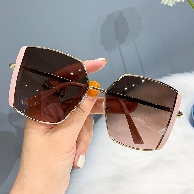 Women's Oversized Square-Lens Sunglasses with Glamorous Frame, view 8