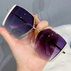 Women's Oversized Square-Lens Sunglasses with Glamorous Frame, view 9
