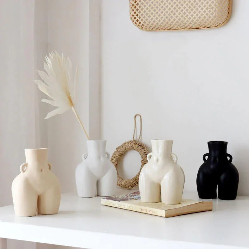 Yarbvia Sculpture Vase