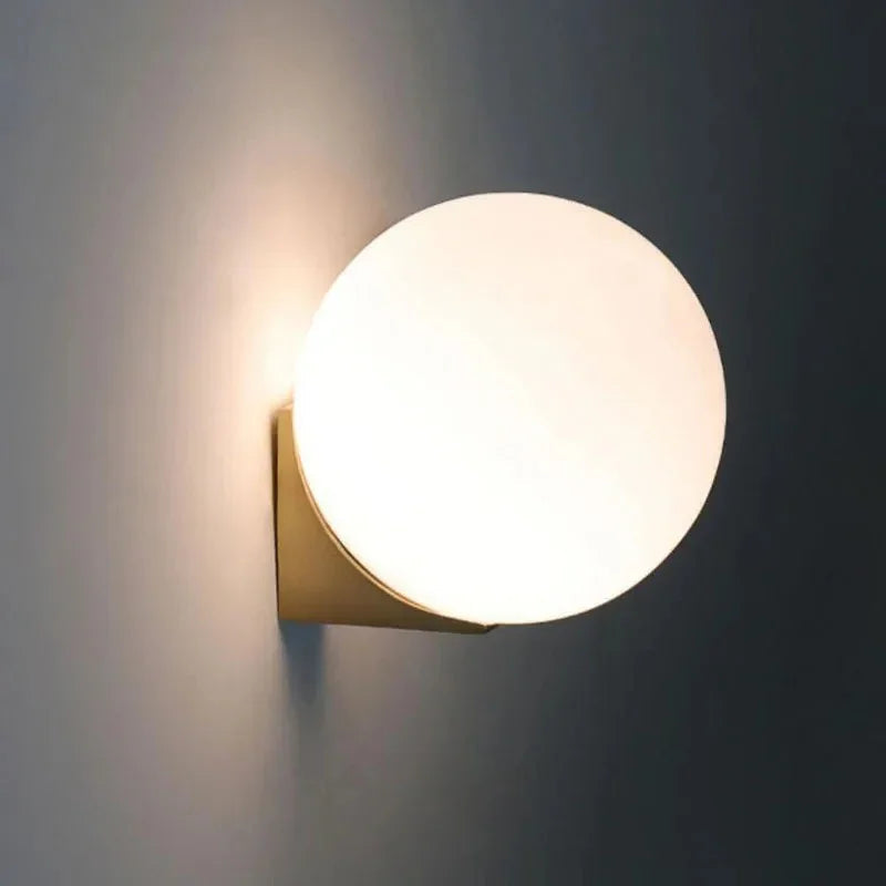 Yarstora Wall Lamp