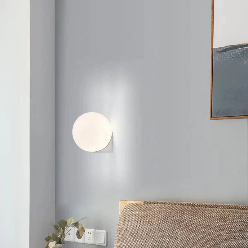 Yarstora Wall Lamp