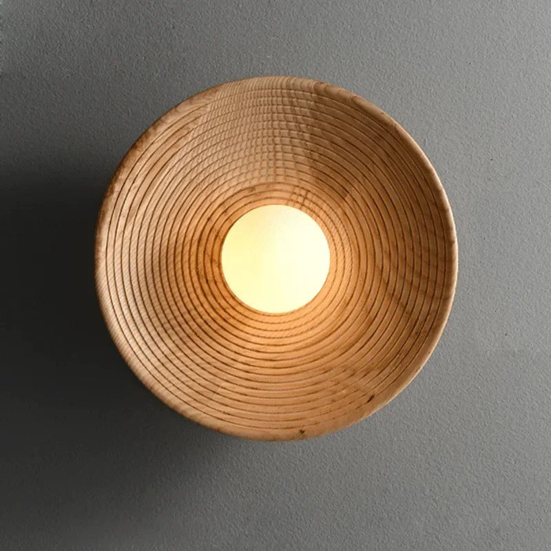 Yelmeno Wall Lamp